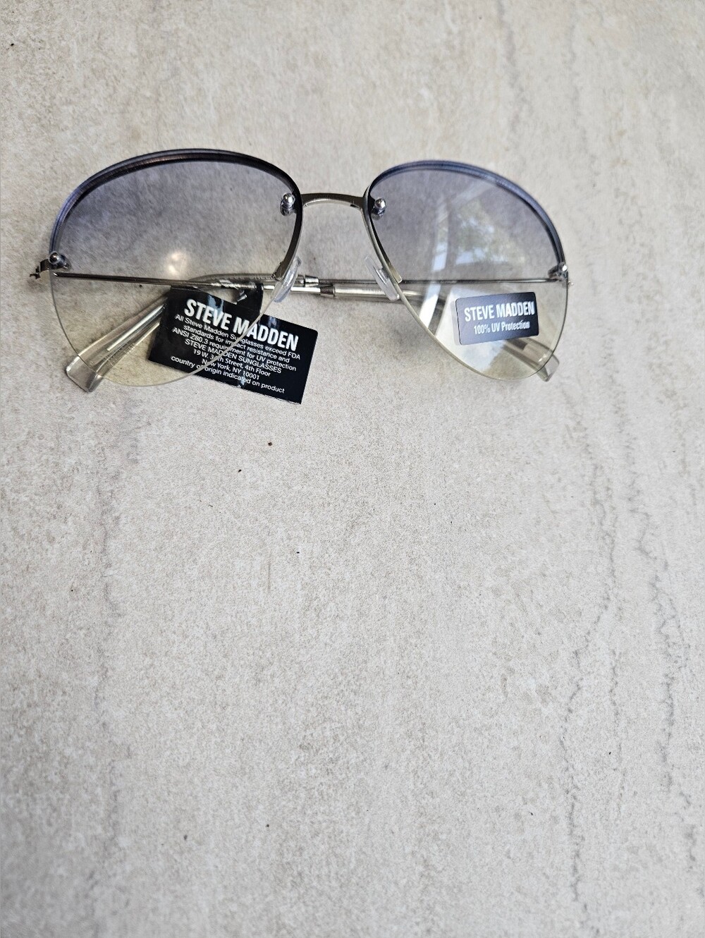 Steve Madden Silver Aviator Sunglasses with Gradient Gray Lenses y2k